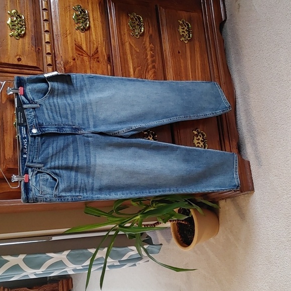 Reitmans Denim - 💚Nwt Cropped Denim Women's Jeans